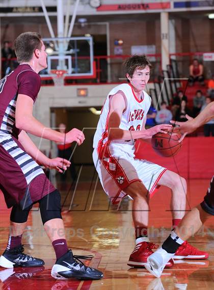 Thumbnail 2 in McPherson vs Buhler (McPherson Invitational 2nd Round) photogallery.