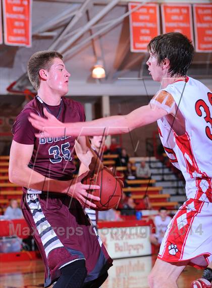 Thumbnail 2 in McPherson vs Buhler (McPherson Invitational 2nd Round) photogallery.