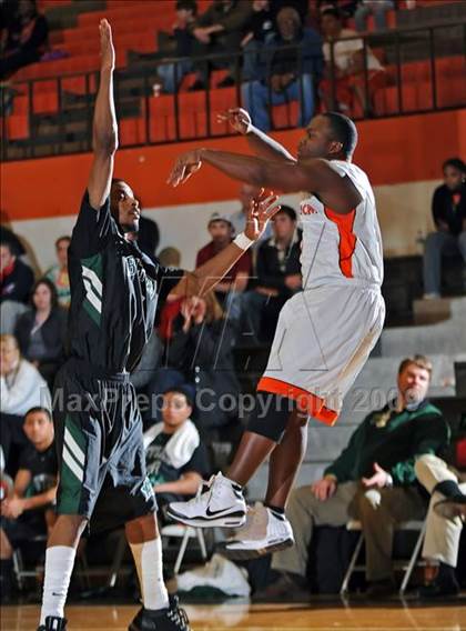 Thumbnail 2 in Butler @ Grissom photogallery.