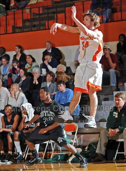Thumbnail 1 in Butler @ Grissom photogallery.
