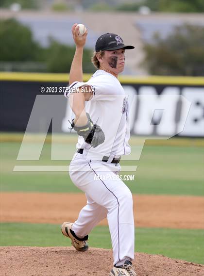 Thumbnail 2 in Point Loma vs. Santana (CIF SDS Division 1 Semifinal) photogallery.