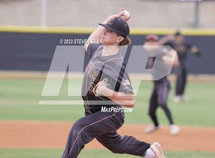 Thumbnail 2 in Point Loma vs. Santana (CIF SDS Division 1 Semifinal) photogallery.