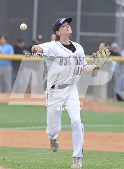 Thumbnail 2 in Point Loma vs. Santana (CIF SDS Division 1 Semifinal) photogallery.