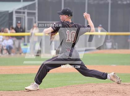 Thumbnail 1 in Point Loma vs. Santana (CIF SDS Division 1 Semifinal) photogallery.