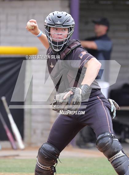 Thumbnail 2 in Point Loma vs. Santana (CIF SDS Division 1 Semifinal) photogallery.
