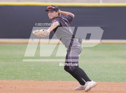 Thumbnail 3 in Point Loma vs. Santana (CIF SDS Division 1 Semifinal) photogallery.