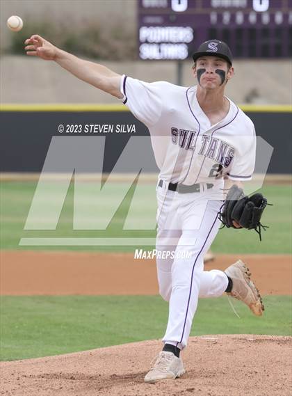 Thumbnail 2 in Point Loma vs. Santana (CIF SDS Division 1 Semifinal) photogallery.