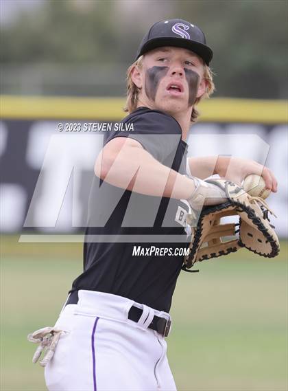 Thumbnail 2 in Point Loma vs. Santana (CIF SDS Division 1 Semifinal) photogallery.