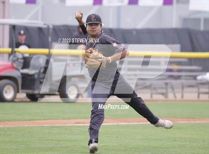 Thumbnail 3 in Point Loma vs. Santana (CIF SDS Division 1 Semifinal) photogallery.