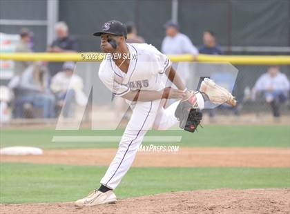 Thumbnail 3 in Point Loma vs. Santana (CIF SDS Division 1 Semifinal) photogallery.