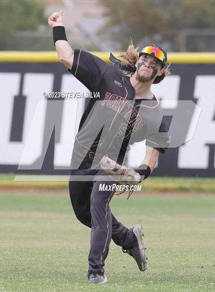 Thumbnail 3 in Point Loma vs. Santana (CIF SDS Division 1 Semifinal) photogallery.