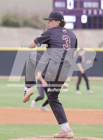 Thumbnail 1 in Point Loma vs. Santana (CIF SDS Division 1 Semifinal) photogallery.