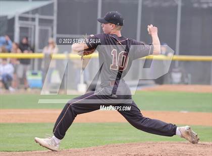 Thumbnail 2 in Point Loma vs. Santana (CIF SDS Division 1 Semifinal) photogallery.