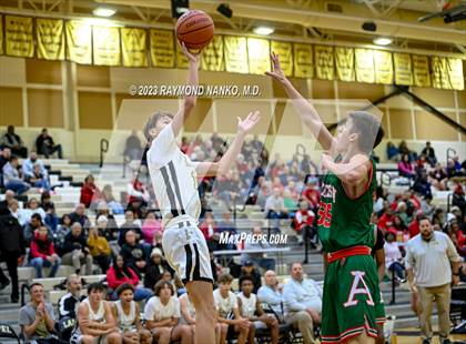 Thumbnail 2 in Anderson @ Lapel photogallery.