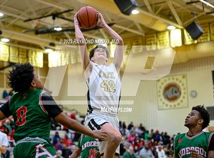 Thumbnail 3 in JV: Anderson @ Lapel photogallery.