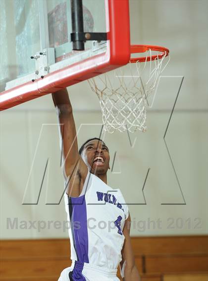 Thumbnail 1 in Miller Grove @ Leuzinger (MaxPreps Holiday Classic) photogallery.