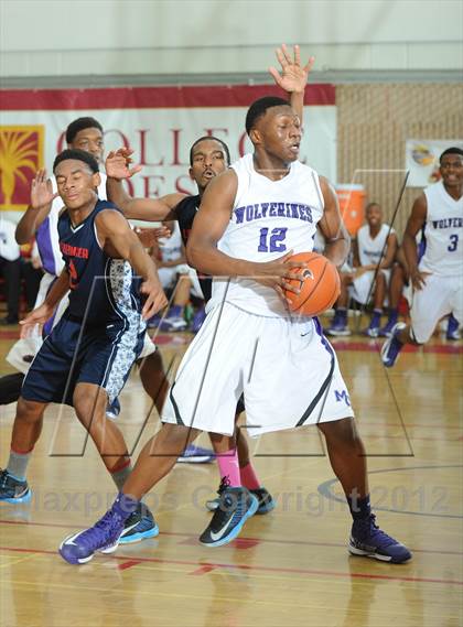 Thumbnail 2 in Miller Grove @ Leuzinger (MaxPreps Holiday Classic) photogallery.