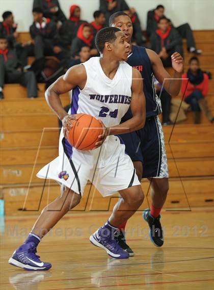 Thumbnail 1 in Miller Grove @ Leuzinger (MaxPreps Holiday Classic) photogallery.
