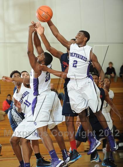 Thumbnail 3 in Miller Grove @ Leuzinger (MaxPreps Holiday Classic) photogallery.