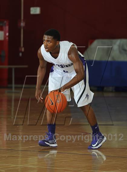 Thumbnail 3 in Miller Grove @ Leuzinger (MaxPreps Holiday Classic) photogallery.