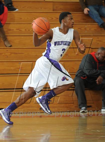 Thumbnail 2 in Miller Grove @ Leuzinger (MaxPreps Holiday Classic) photogallery.