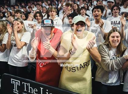 Thumbnail 3 in Radnor vs. Unionville (PIAA District 1 Final) photogallery.