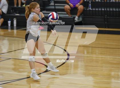 Thumbnail 3 in Midland High vs Andrews (Bev Ball Classic) photogallery.