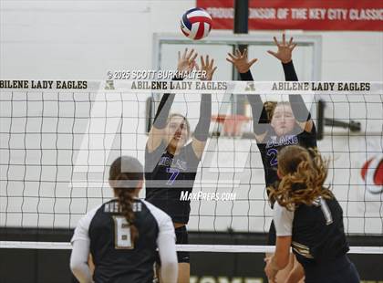 Thumbnail 3 in Midland High vs Andrews (Bev Ball Classic) photogallery.