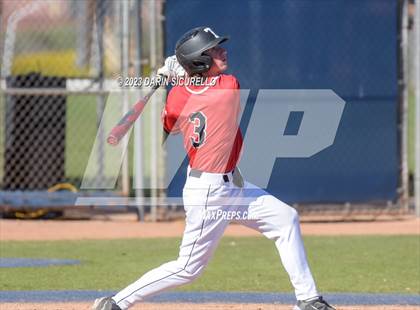 Thumbnail 3 in Arapahoe vs. Thurston (Coach Bob Invitational) photogallery.