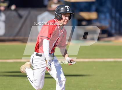 Thumbnail 3 in Arapahoe vs. Thurston (Coach Bob Invitational) photogallery.