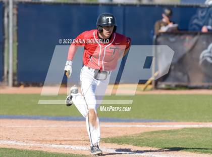 Thumbnail 1 in Arapahoe vs. Thurston (Coach Bob Invitational) photogallery.