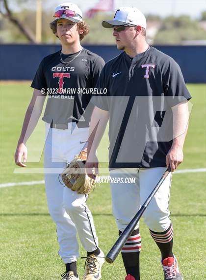 Thumbnail 1 in Arapahoe vs. Thurston (Coach Bob Invitational) photogallery.