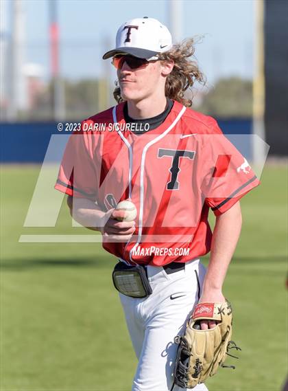 Thumbnail 3 in Arapahoe vs. Thurston (Coach Bob Invitational) photogallery.