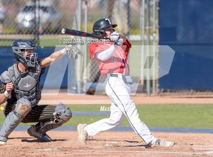 Thumbnail 3 in Arapahoe vs. Thurston (Coach Bob Invitational) photogallery.
