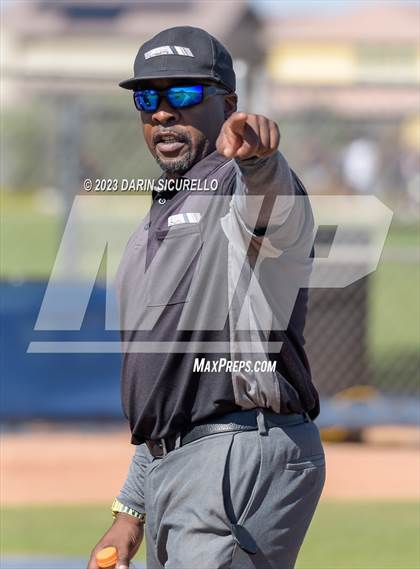Thumbnail 1 in Arapahoe vs. Thurston (Coach Bob Invitational) photogallery.