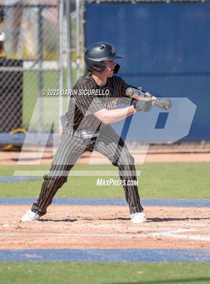 Thumbnail 2 in Arapahoe vs. Thurston (Coach Bob Invitational) photogallery.