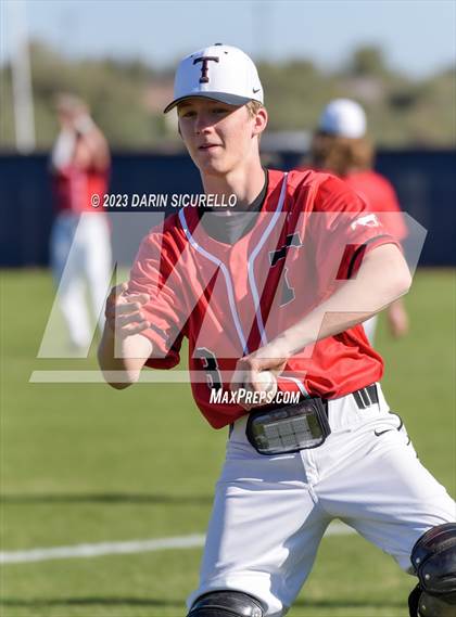 Thumbnail 1 in Arapahoe vs. Thurston (Coach Bob Invitational) photogallery.