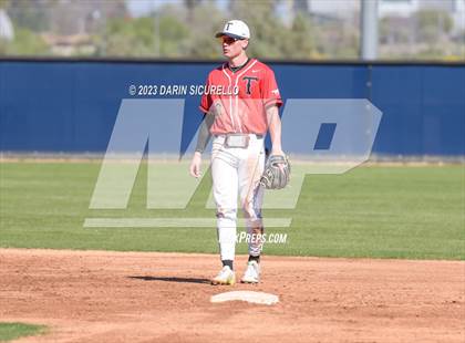 Thumbnail 3 in Arapahoe vs. Thurston (Coach Bob Invitational) photogallery.
