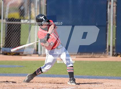 Thumbnail 3 in Arapahoe vs. Thurston (Coach Bob Invitational) photogallery.