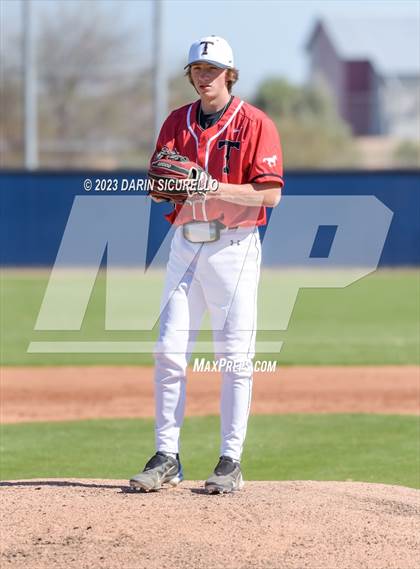 Thumbnail 1 in Arapahoe vs. Thurston (Coach Bob Invitational) photogallery.