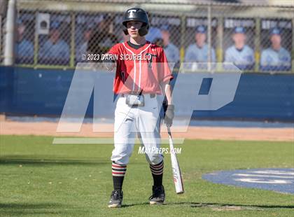 Thumbnail 1 in Arapahoe vs. Thurston (Coach Bob Invitational) photogallery.