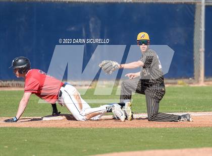 Thumbnail 2 in Arapahoe vs. Thurston (Coach Bob Invitational) photogallery.