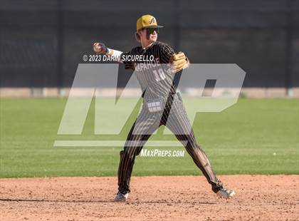 Thumbnail 1 in Arapahoe vs. Thurston (Coach Bob Invitational) photogallery.