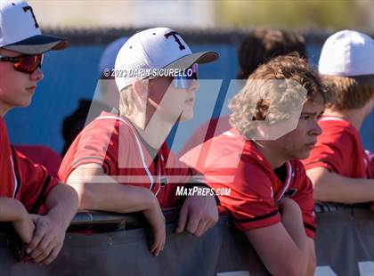 Thumbnail 1 in Arapahoe vs. Thurston (Coach Bob Invitational) photogallery.
