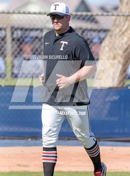Thumbnail 3 in Arapahoe vs. Thurston (Coach Bob Invitational) photogallery.