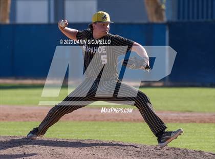 Thumbnail 3 in Arapahoe vs. Thurston (Coach Bob Invitational) photogallery.