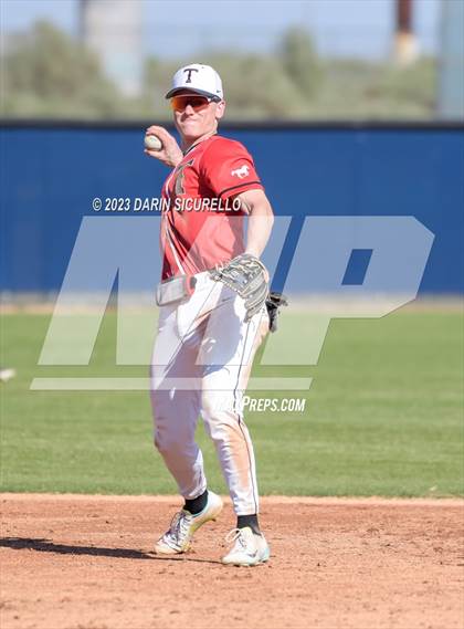 Thumbnail 2 in Arapahoe vs. Thurston (Coach Bob Invitational) photogallery.