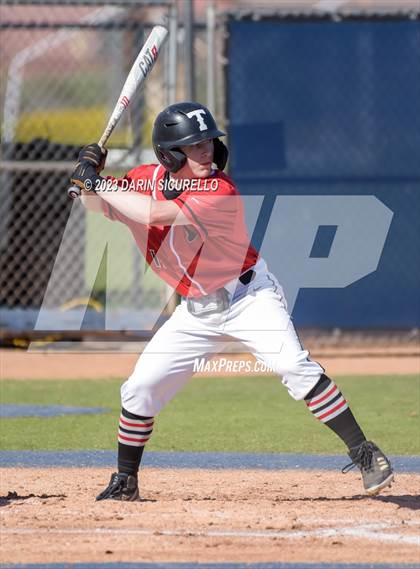 Thumbnail 1 in Arapahoe vs. Thurston (Coach Bob Invitational) photogallery.