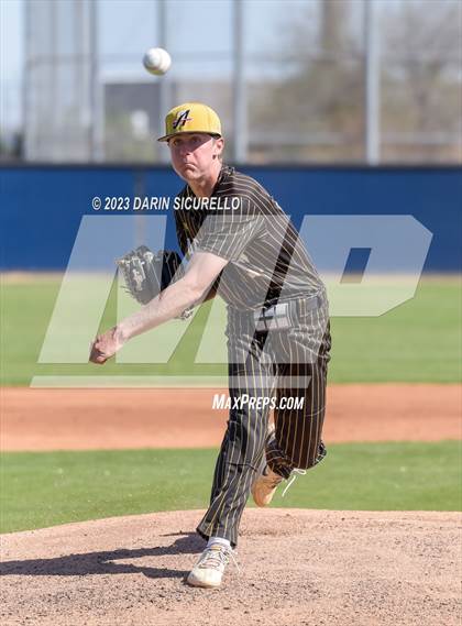 Thumbnail 2 in Arapahoe vs. Thurston (Coach Bob Invitational) photogallery.