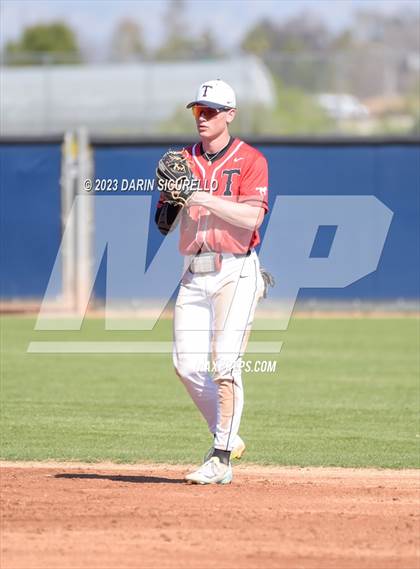 Thumbnail 2 in Arapahoe vs. Thurston (Coach Bob Invitational) photogallery.